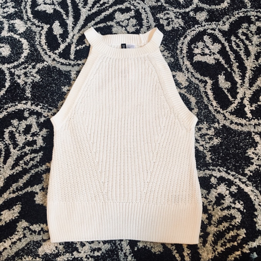 NWT Juniors Divided tank top sweater medium NEW